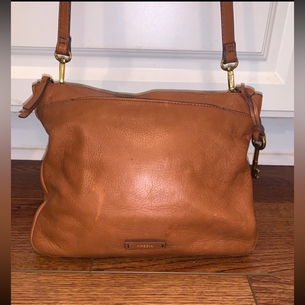 Fossil: Women’s Brown Leather Crossbody / Shoulder Bag: See Pics for Condition